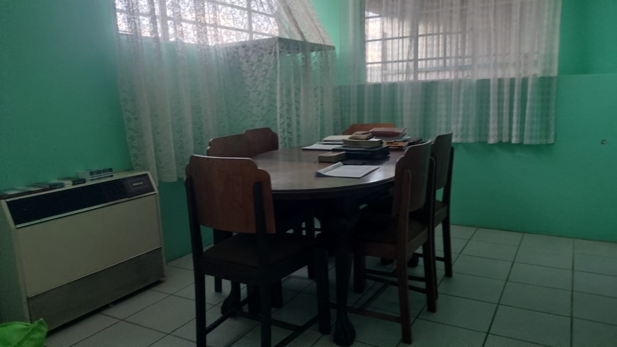 6 Bedroom Property for Sale in Ladybrand Free State